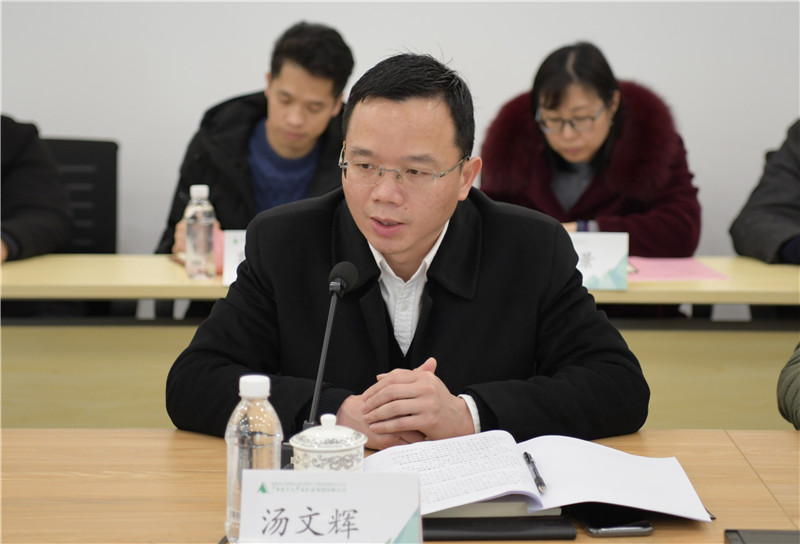 集團公司黨委副書(shū)記、總編輯湯文輝講話(huà).jpg