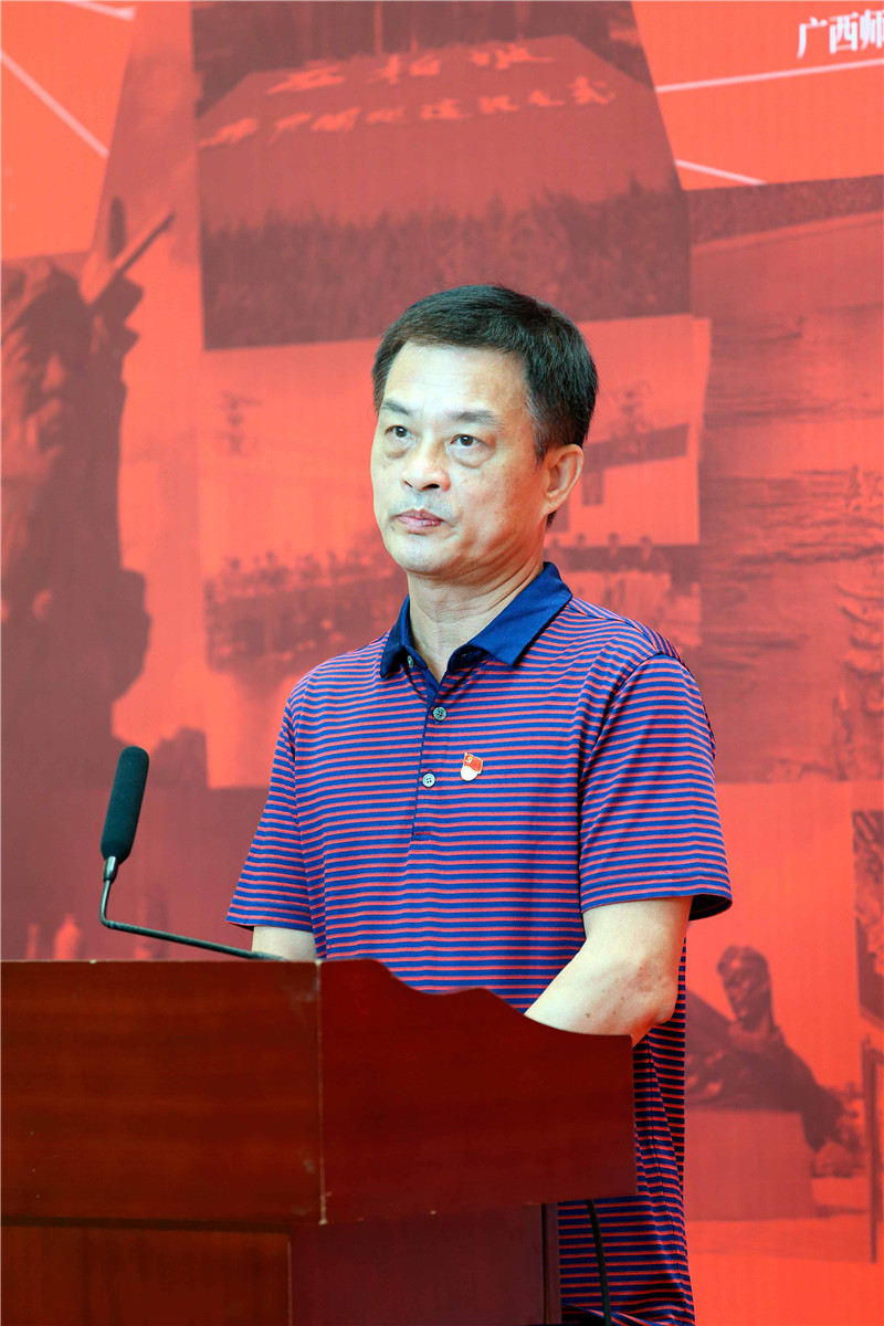 中國攝影家協(xié)會(huì )理事、廣西攝影家協(xié)會(huì )主席施興良致辭（賴(lài)志文攝）.jpg