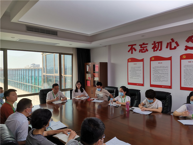 2.黨支部參與選題論證，強化導向作用，將黨建工作融入主題出版工作、營(yíng)銷(xiāo)宣傳工作和風(fēng)險排查工作中.jpg