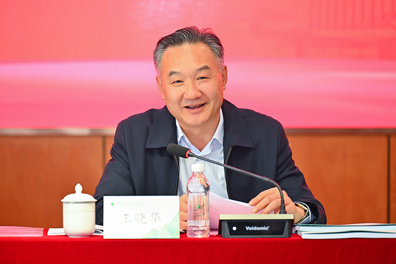 2.自治區黨委宣傳部副部長(cháng)、自治區新聞出版局（版權局）局長(cháng)，一級巡視員王曉華講話(huà).jpg