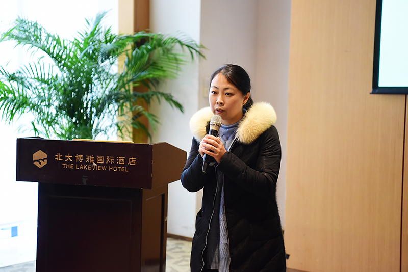 桂林醫學(xué)院解剖教研室教師于蘭發(fā)言（李顯楊攝）.JPG