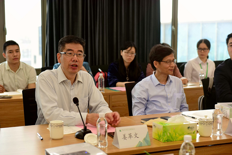 廣西師范大學(xué)出版社集團有限公司總裁姜革文致辭（廖茹畫(huà)攝）.jpg