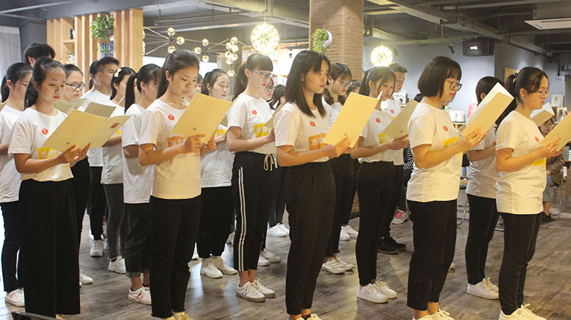 廣西師范大學(xué)育才校區快閃現場(chǎng)-黎曉玲攝.jpg
